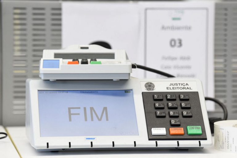 Mesários voluntários podem pedir até seis folgas nas Eleições de 2026