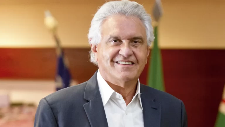 Caiado diz que candidatura de Flávio Bolsonaro está ‘afundando’