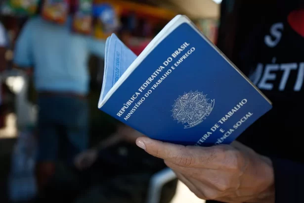 PIS/Pasep para nascidos em setembro e outubro cai na quarta (15); veja quem recebe