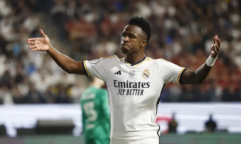 Jornal revela quanto Vini Jr. pede para renovar com o Real Madrid; veja valores