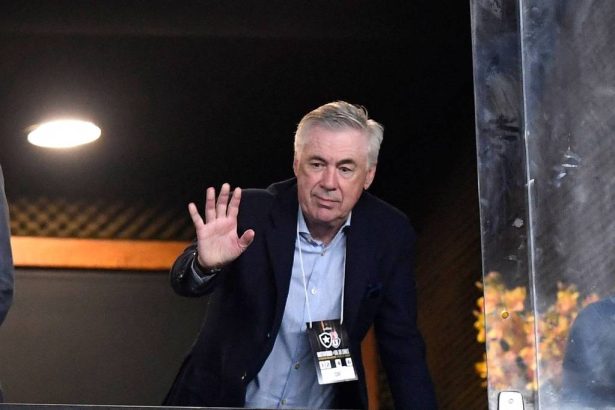 Ancelotti é cotado para dirigir a Itália e foi procurado antes de Guardiola, revela Maldini