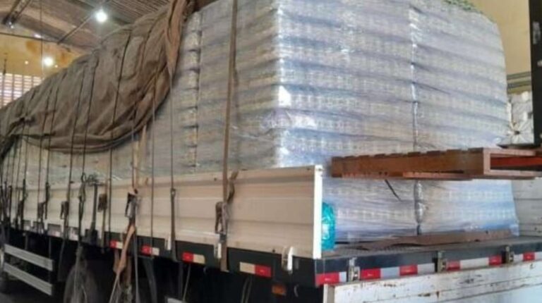 Risco de intoxicação por metanol: 60 mil garrafas de cachaça apreendidas em Itaitinga serão periciadas