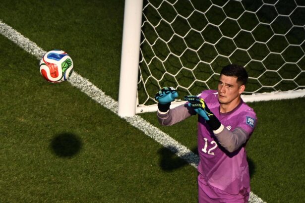 Nos pênaltis, Paraguai acaba com sonho do penta da Alemanha e avança na Copa
