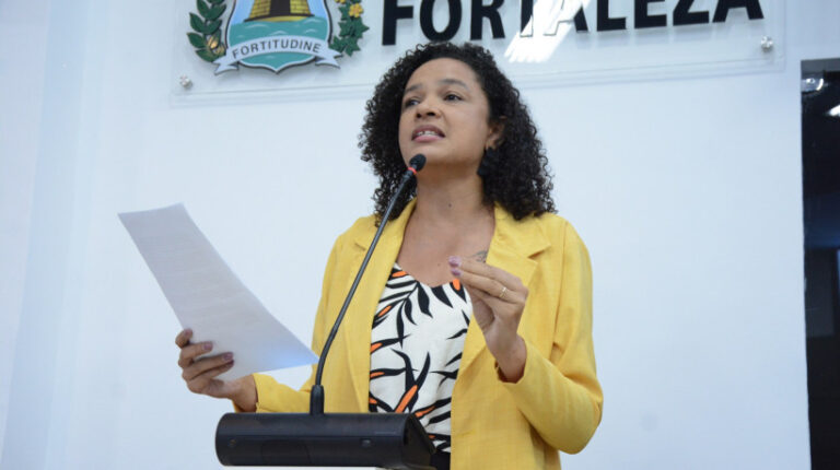 Vereadora de Fortaleza Adriana Gerônimo denuncia novas ameaças de morte e violência sexual