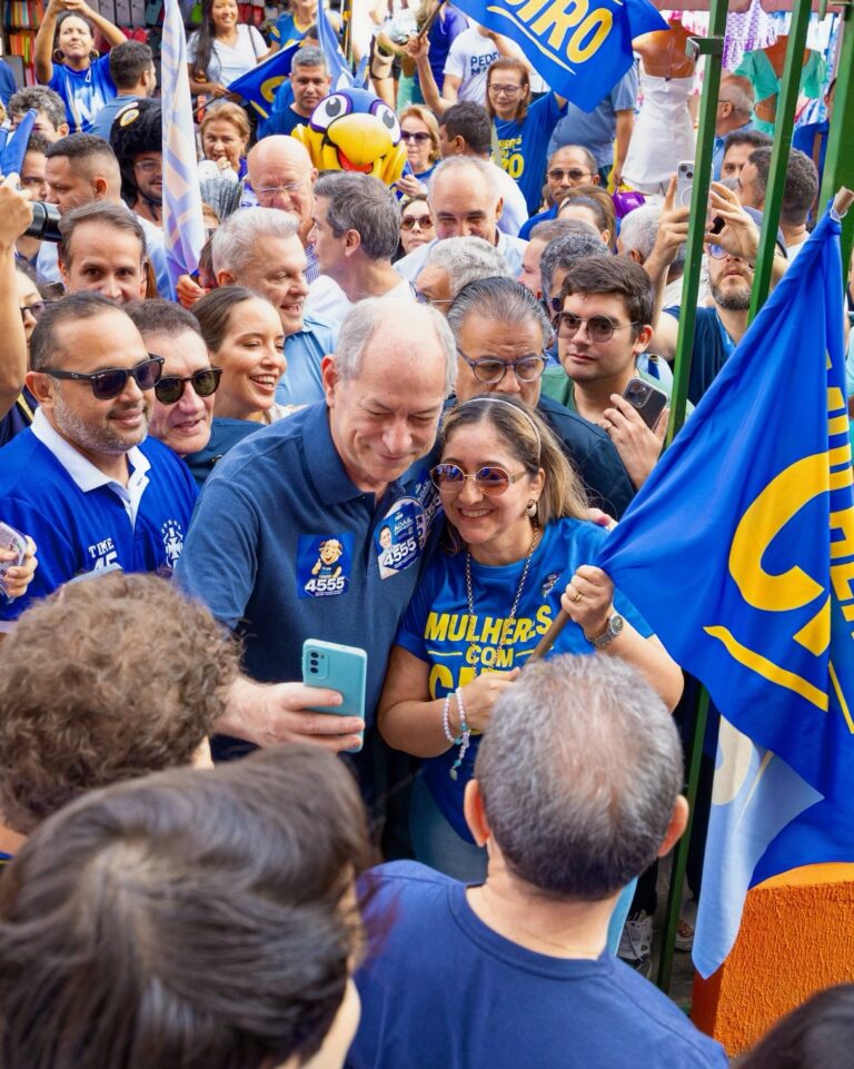 Ciro abre campanha no Mercado Central com críticas à saúde e agenda pelo Ceará