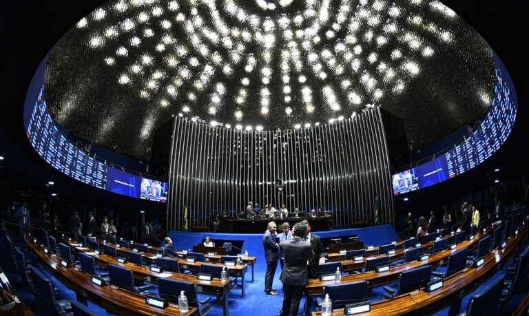 Após recesso, Congresso retoma trabalhos nesta semana